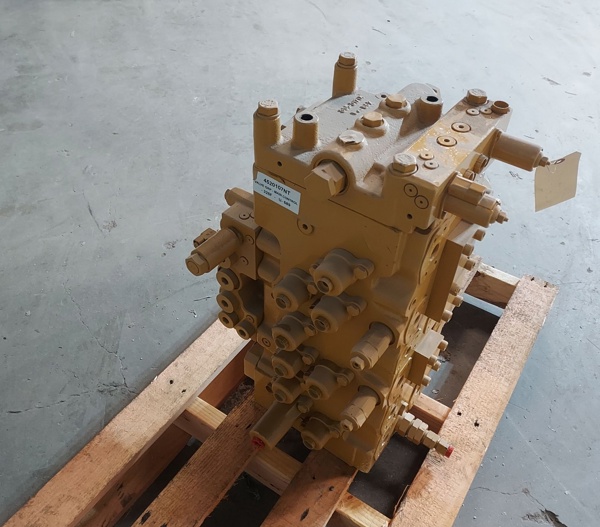 New CAT Take Off VALVE GRP - MAIN CONTROL 4520107 3