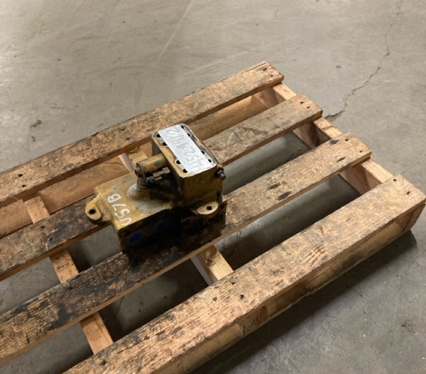 Used VALVE GRP 4529472 3