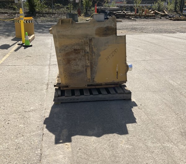 Used TANK GRP - FUEL 4639956 4