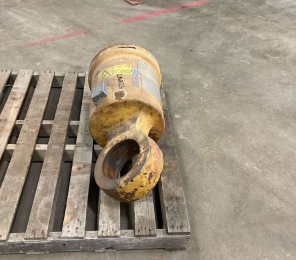 Used CYLINDER A 4738967 2