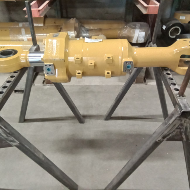 Rebuilt w CAT Parts CYLINDER GRP - TILT 4910252