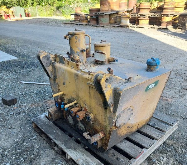Used TANK GRP - HYDRAULIC 4T2551 3