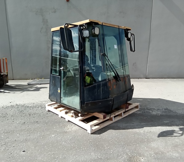 Good Used CAB - EROPS 50-0095