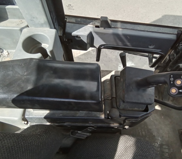 Good Used CAB - EROPS 50-0095 10