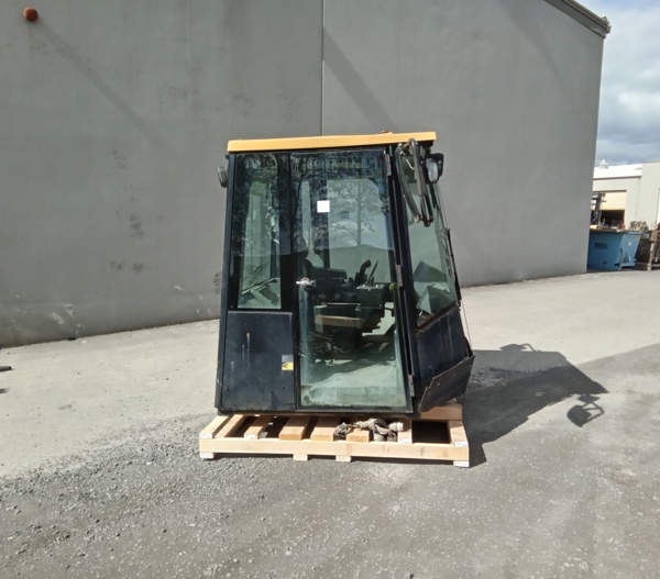 Good Used CAB - EROPS 50-0095 14