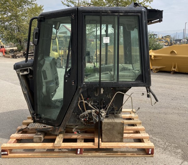 Good Used CAB - EROPS 50-0106 4