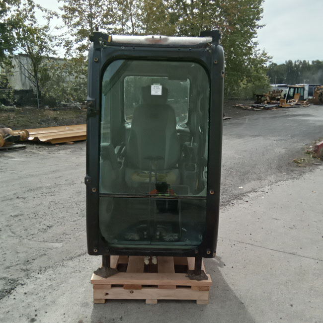 Good Used CAB - EROPS 50-0332 4