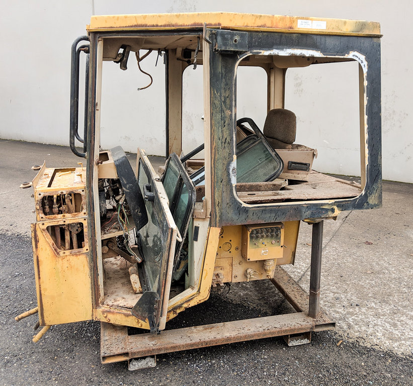 Used CAB - EFOPS 51-0427Used CAB - EFOPS 51-0427