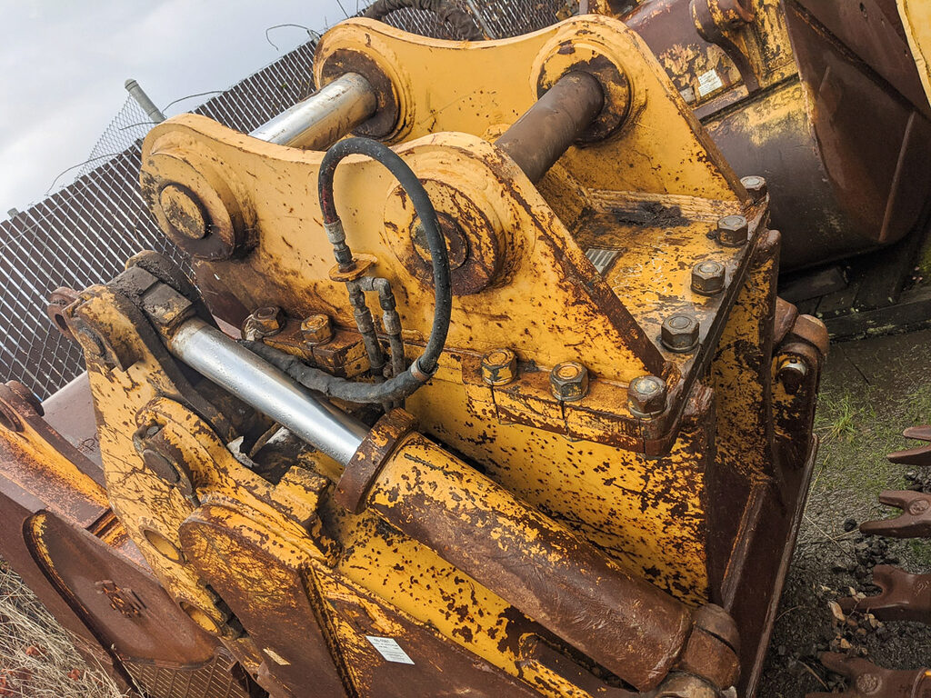Good Used BUCKET - 48