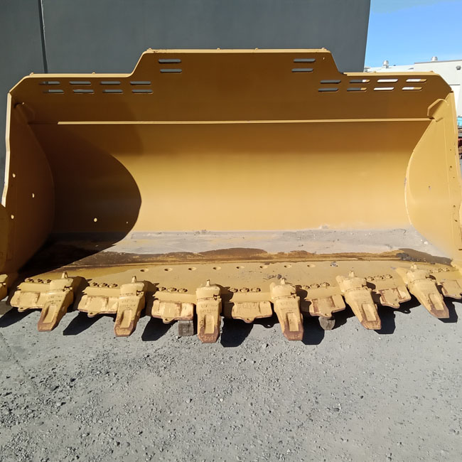 Unused Caterpillar BUCKET - 158" ROCK 60-2195 4