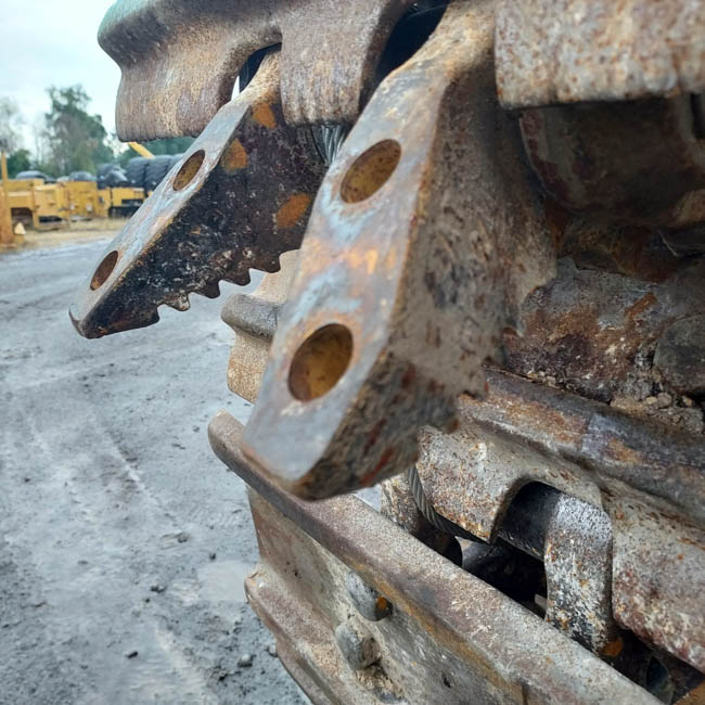 Used TRACK GRP 6075699 2