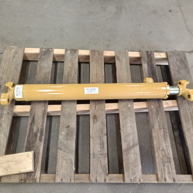 Unused Caterpillar CYLINDER GRP - CENTER SHIFT 6E1343