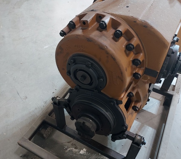 Used TRANSMISSION ARR 6I8502 3