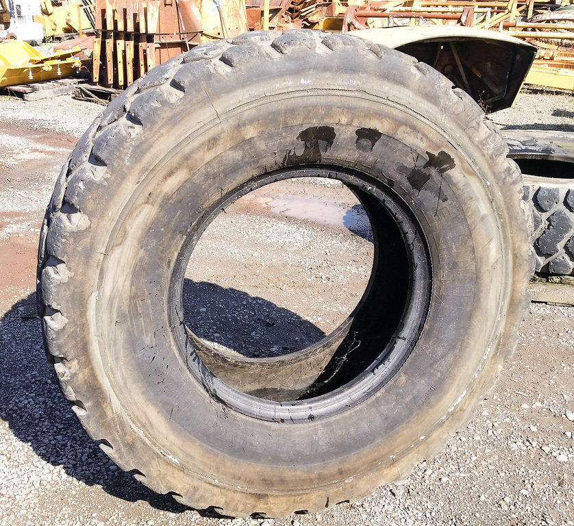 Used TIRE 70-0005