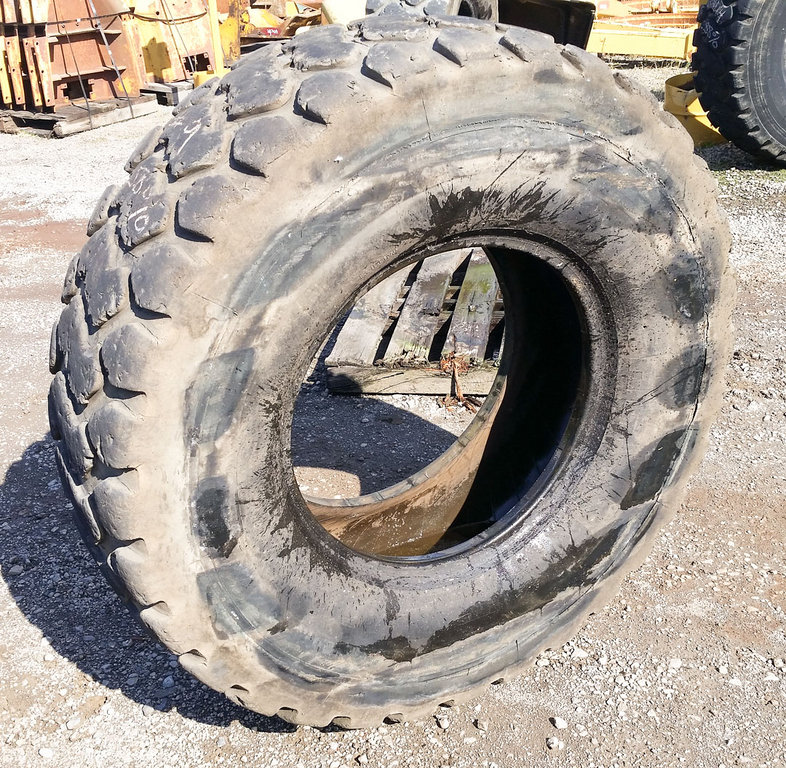Used TIRE 70-0006