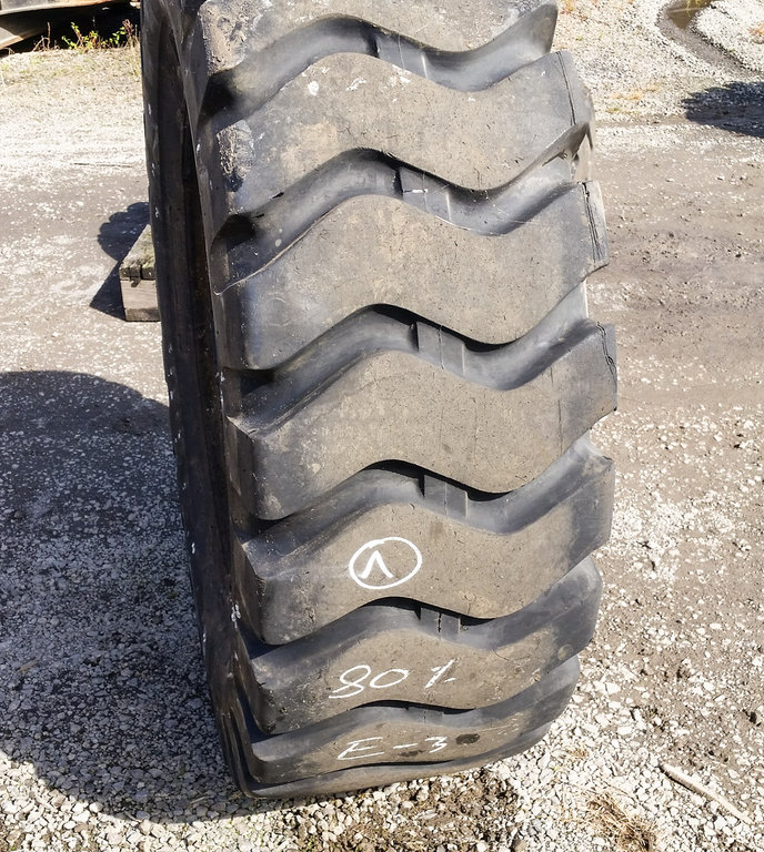 Used TIRE 70-0010 8