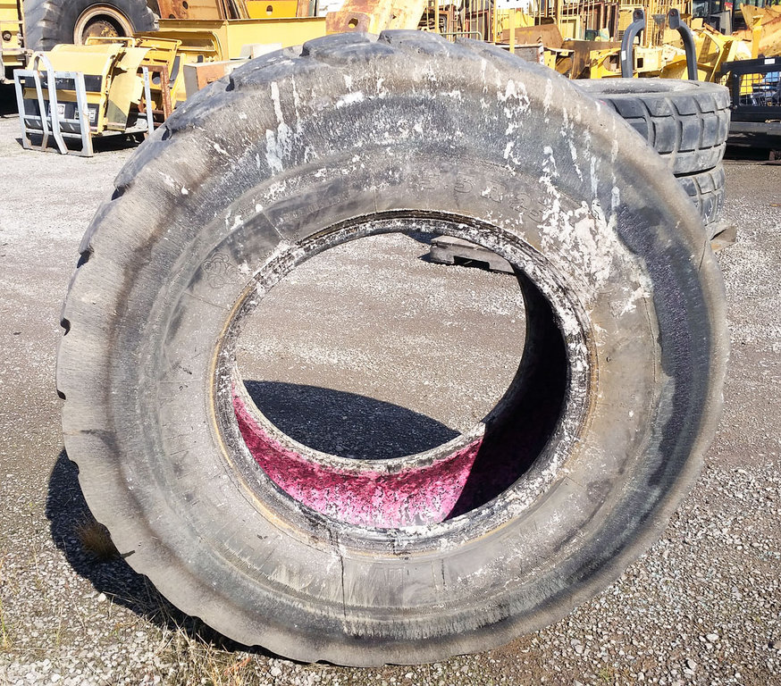 Used TIRE 70-0027