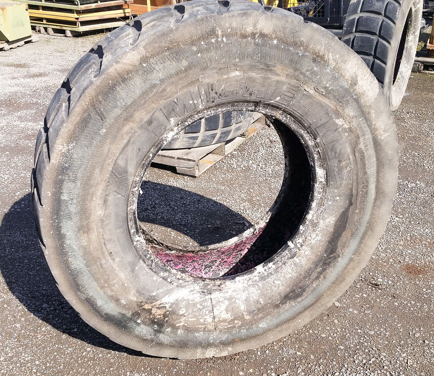 Used TIRE 70-0028 3