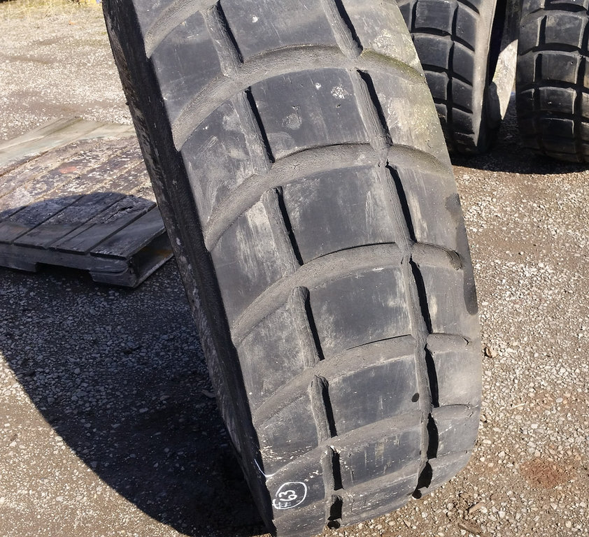 Used TIRE 70-0029 4