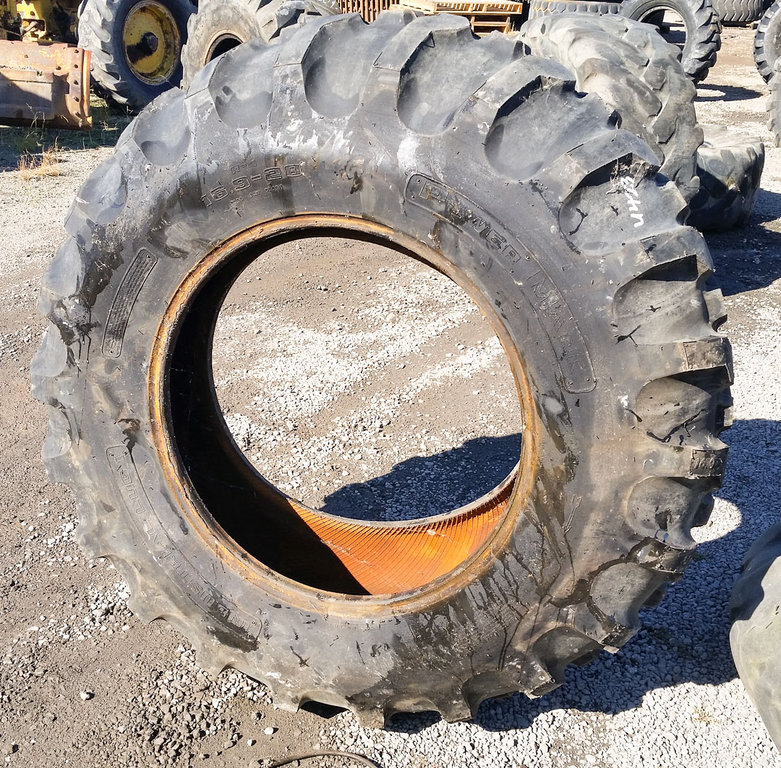 Used TIRE 70-0032