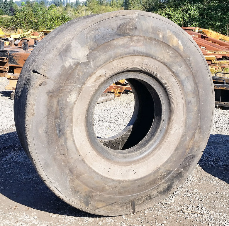 Used TIRE 70-0040