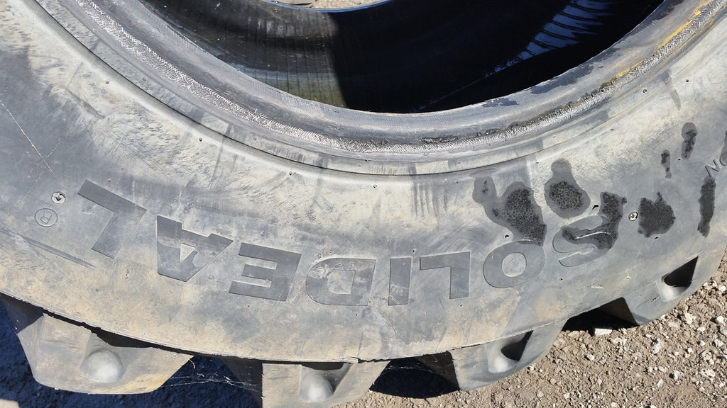 Used TIRE 70-0044 2