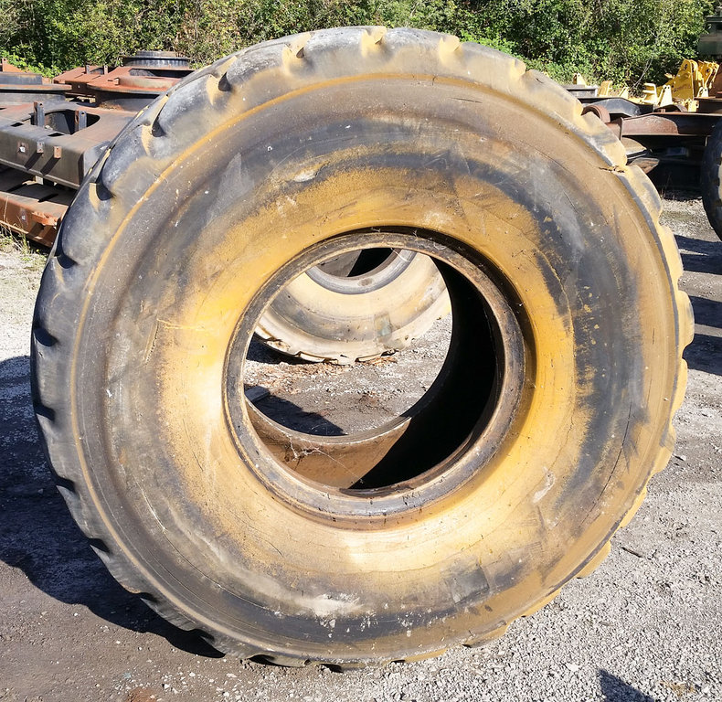 Used TIRE 70-0057 3
