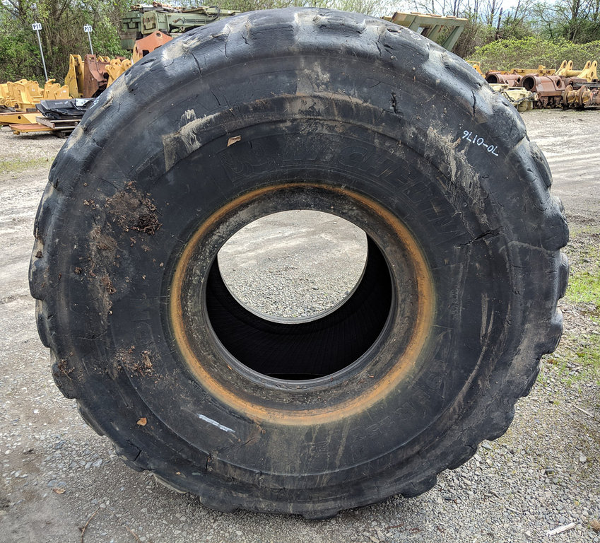 Used TIRE 70-0176 2