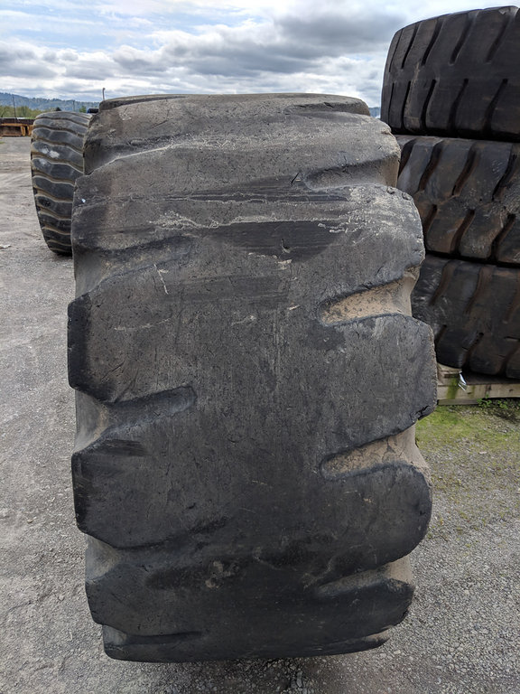 Used TIRE 70-0181 2