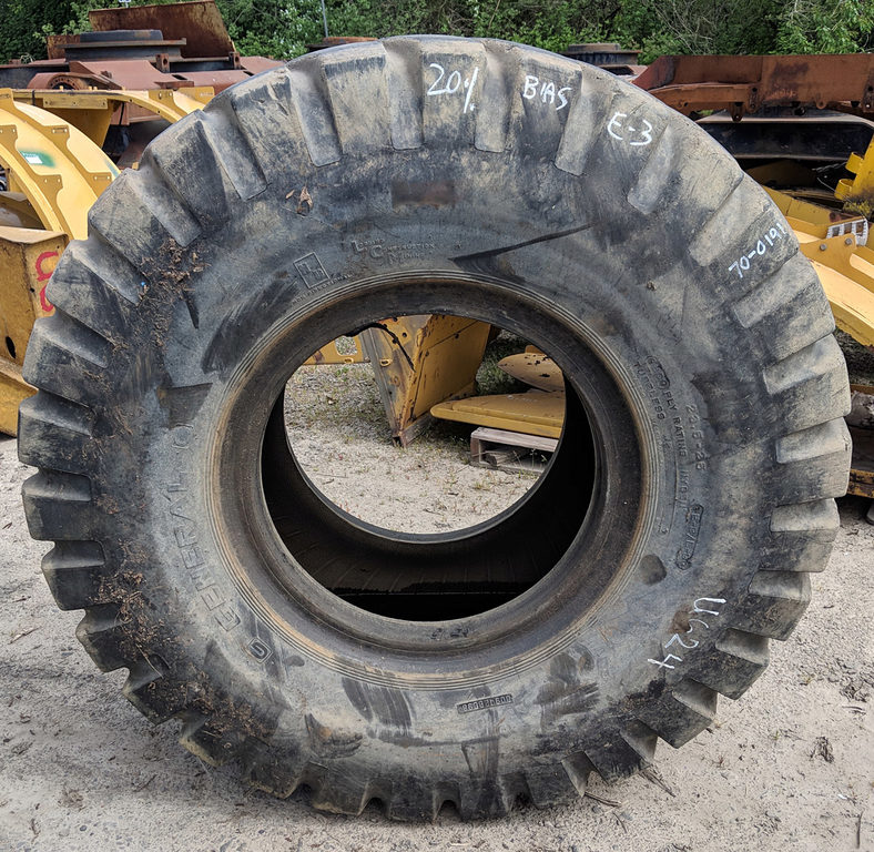 Used TIRE 70-0191