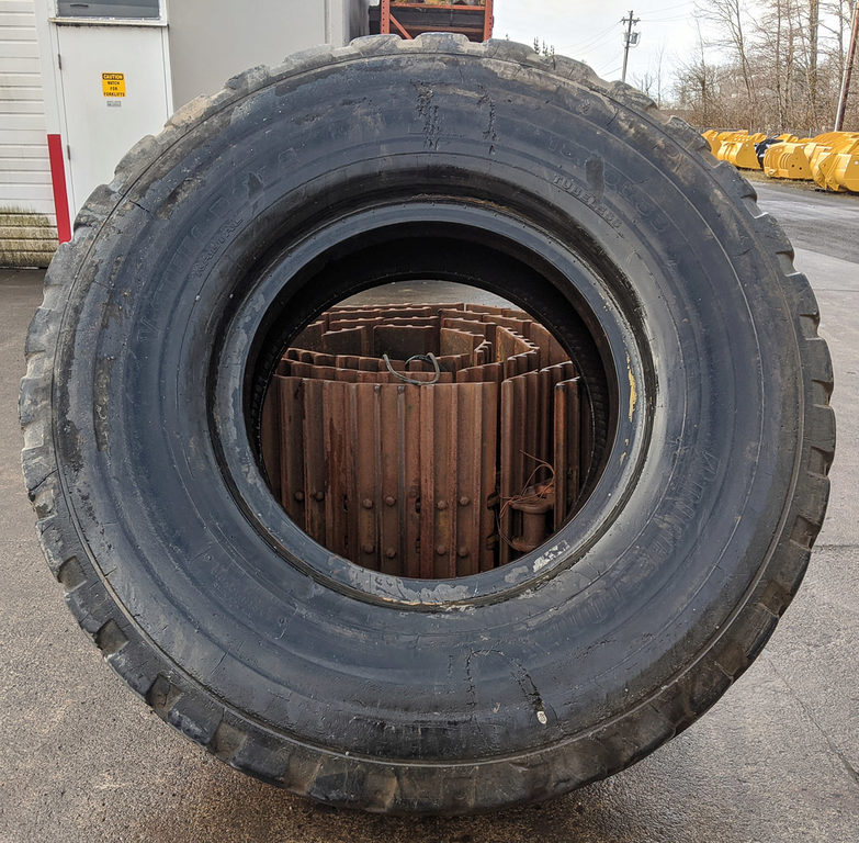 Used TIRE 70-0195