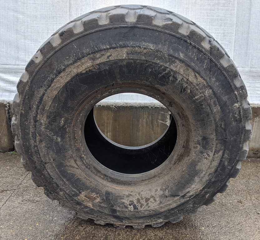Used TIRE 70-0224