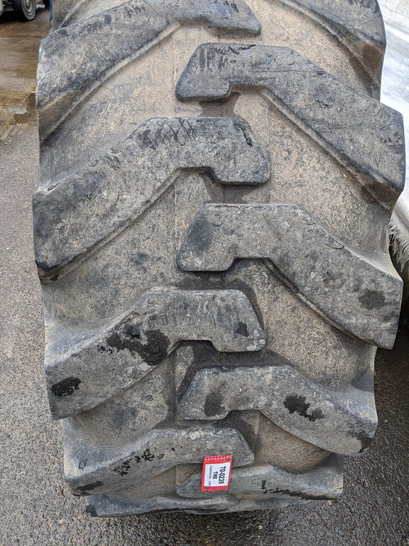Used TIRE 70-0239 3