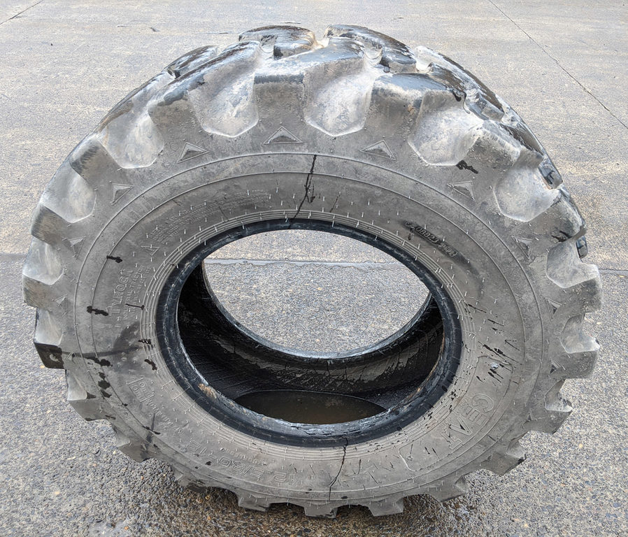 Used TIRE 70-0241 4
