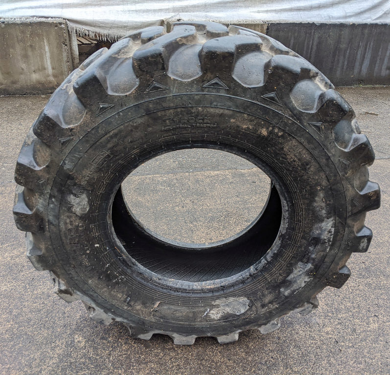 Used TIRE 70-0242