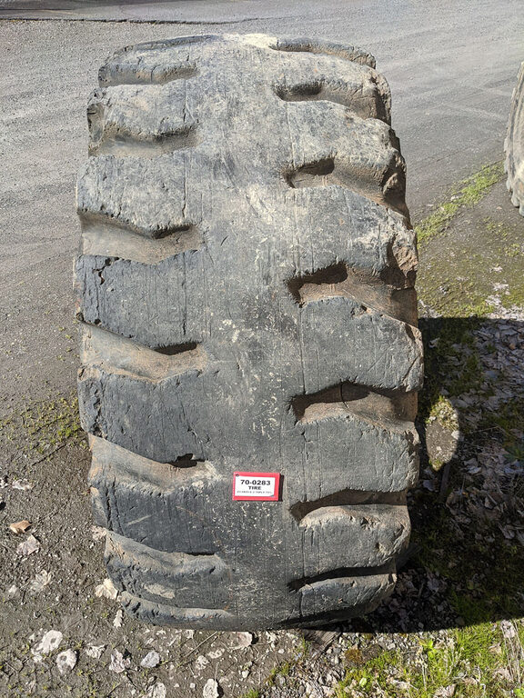 Used TIRE 70-0283 2