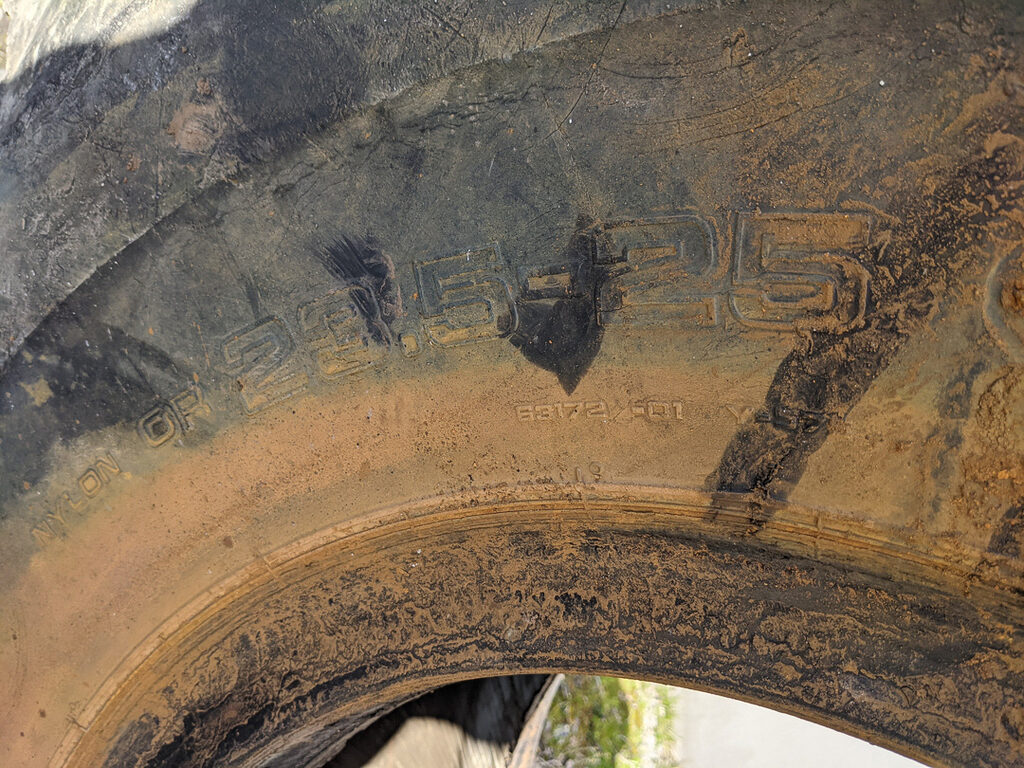 Used TIRE 70-0283 3