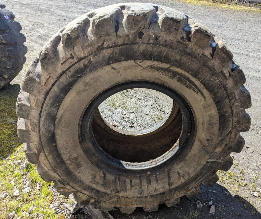 Used TIRE 70-0283 5