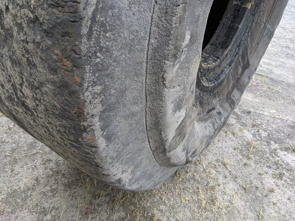 Used TIRE 70-0291 3