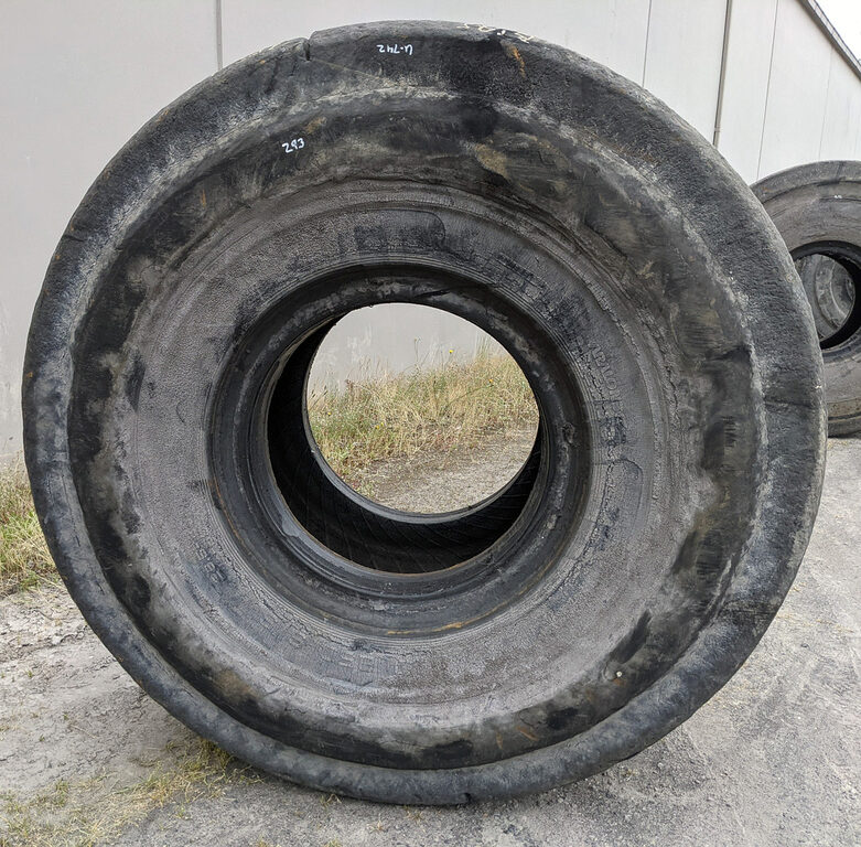 Used TIRE 70-0293