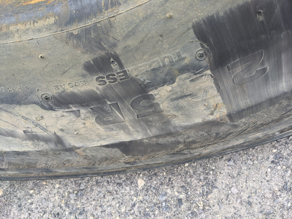 Used TIRE 70-0295 3