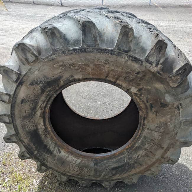 Used TIRE 70-0319 5