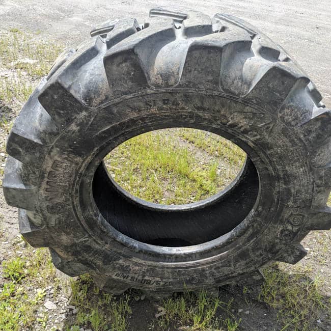 Used TIRE 70-0322 4