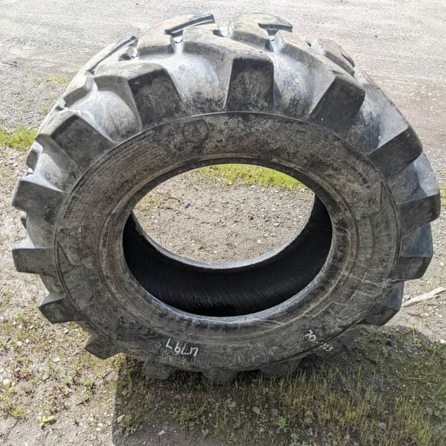 Used TIRE 70-0323