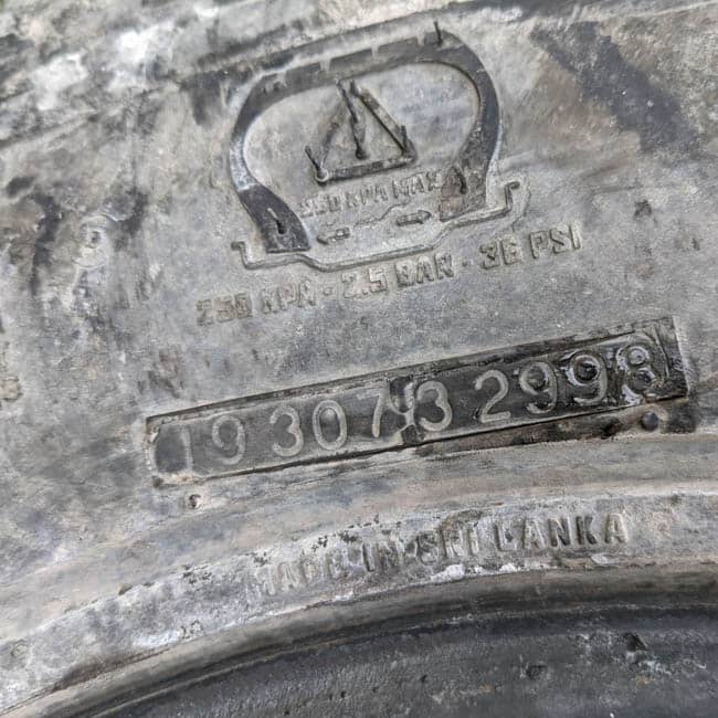 Used TIRE 70-0323 4