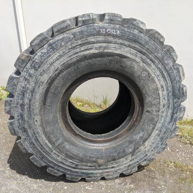 Used TIRE 70-0327