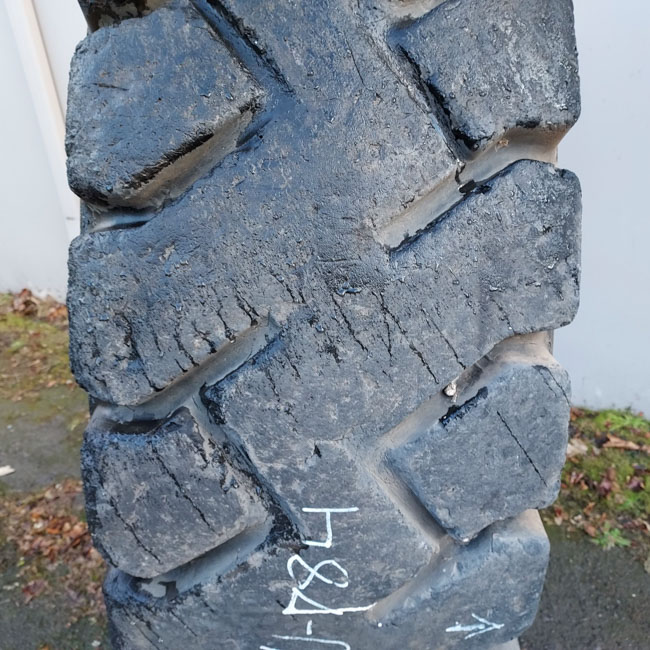 Used TIRE 70-0330