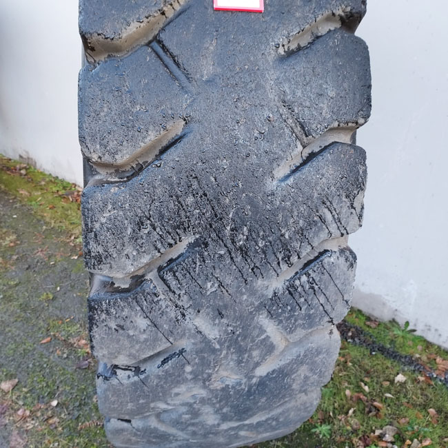 Used TIRE 70-0332 3