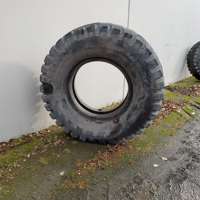 Used TIRE 70-0336 4