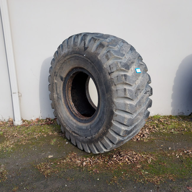 Used TIRE 70-0341